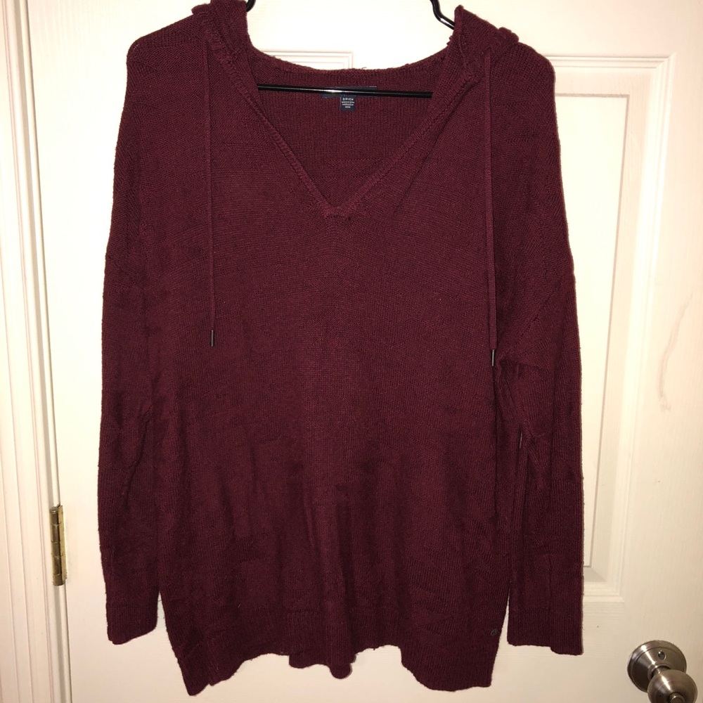 burgundy woven hooded pullover